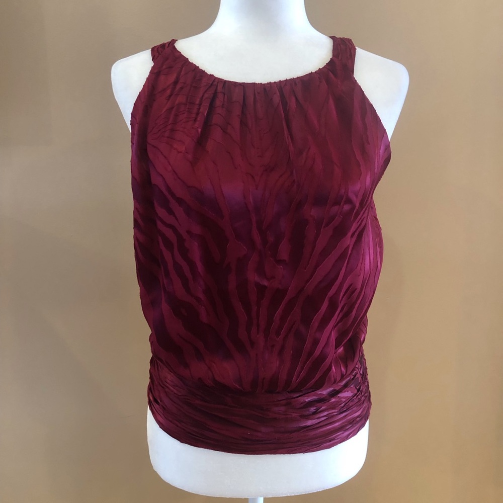 🆕 White House Black Market Red Tiger Print Shell Top, Size 2
